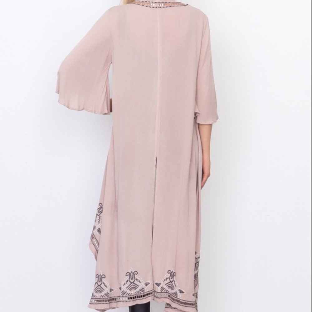 ❤️LAST NEW S Taupe Crochet Trim Long Kimono - Picture 4 of 8